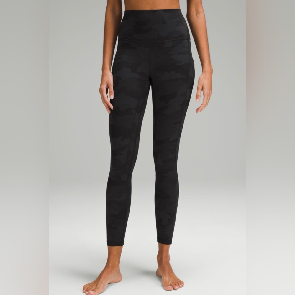 Lululemon camo base pace leggings - NEW size 6